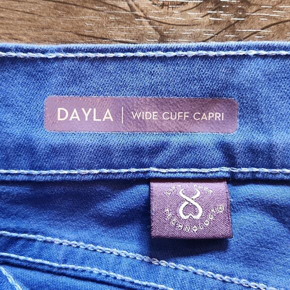 NYDJ Bright Blue Dayla Wide Cuff Capri Jeans Size 10 - Picture 6 of 14